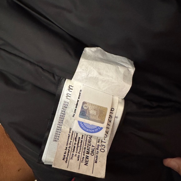 Canada Goose Women's Red Parka - Women’s Small - Picture 8 of 8